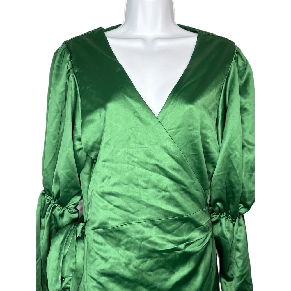 Marks & Curves Green Satin Wrap‎ Dress Womens Medium Emerald Bishop Sleeve Mini